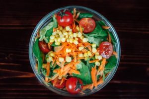 Low Carb - leafy green salad with vegetables