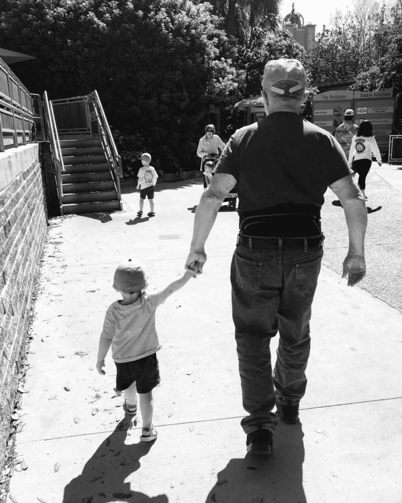 Be the memory keepers :: walking children through grief and keeping joy alive