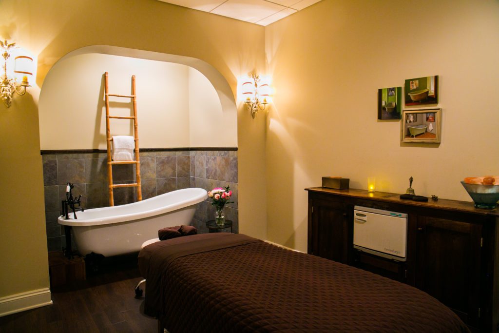 8 more Ideas for a fun moms' night out in Birmingham - Woodhouse Day Spa (Sp-aaahhhh)