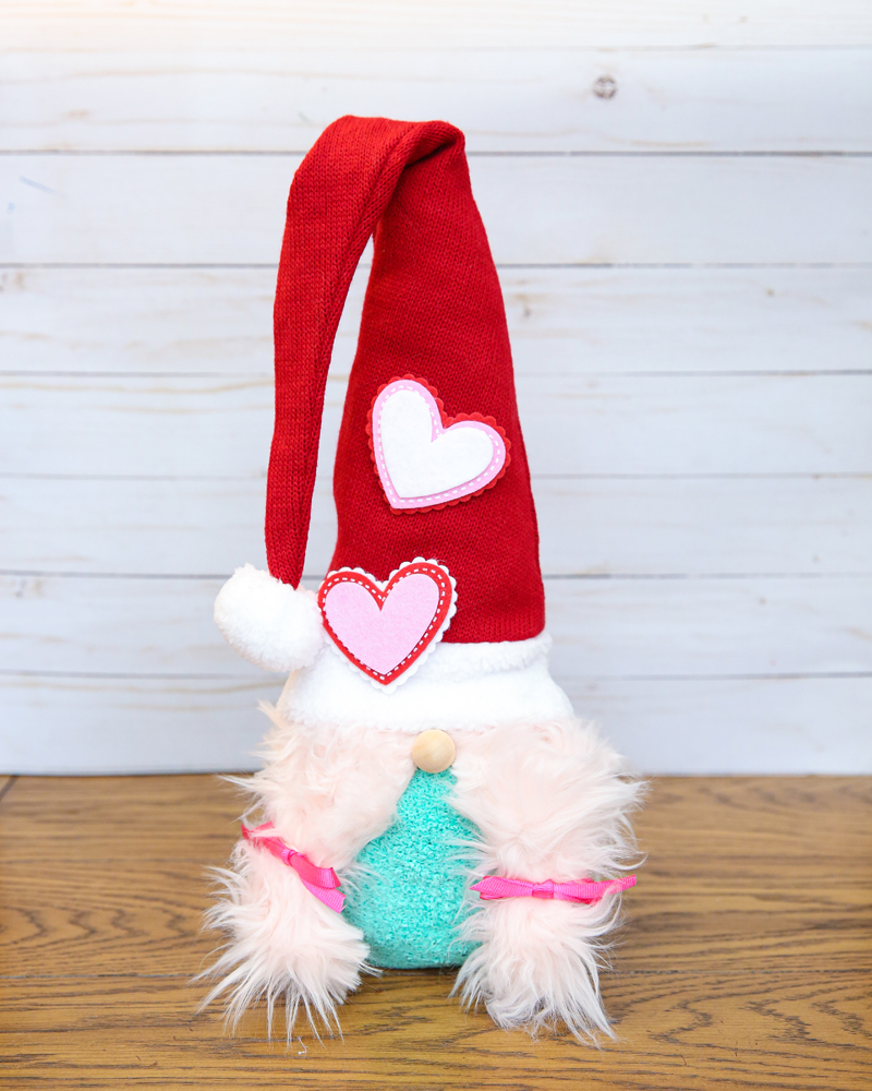 love gnomes sock gnomes craft - kids will love this!