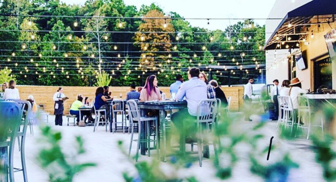 Outdoor dining spots around Birmingham - Tre Luna is among the Birmingham area restaurants to offer patio dining