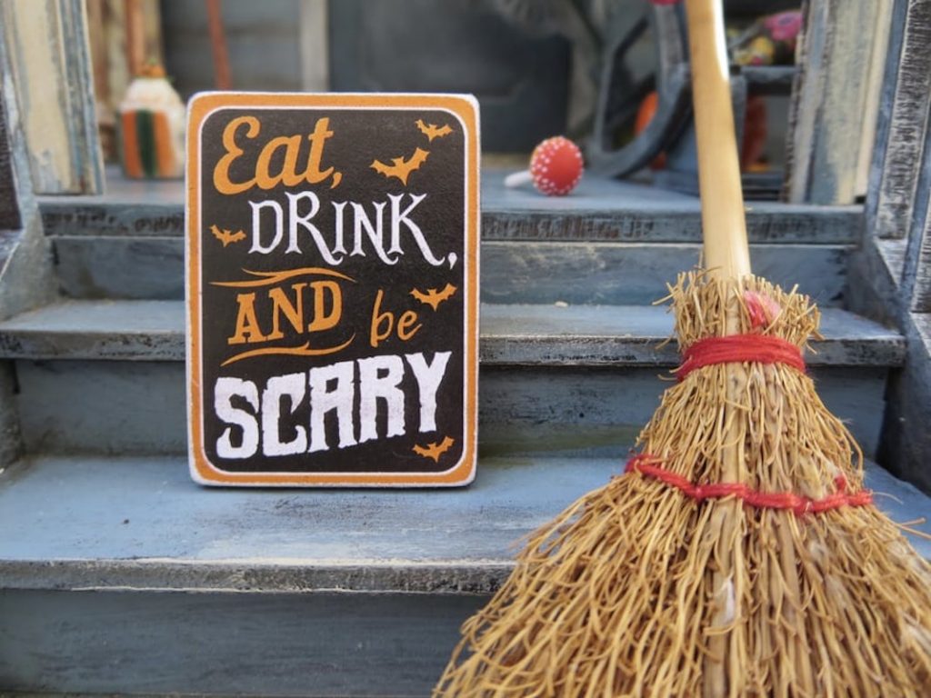 Celebrating Halloween in a pandemic - fall decor