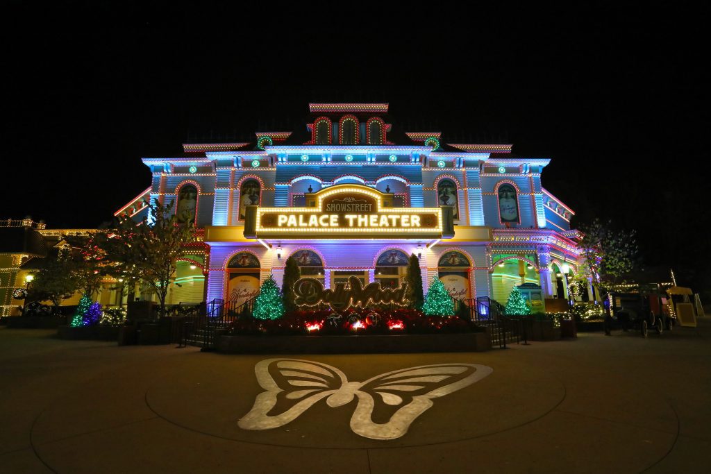 Dollywood's Smoky Mountain Christmas