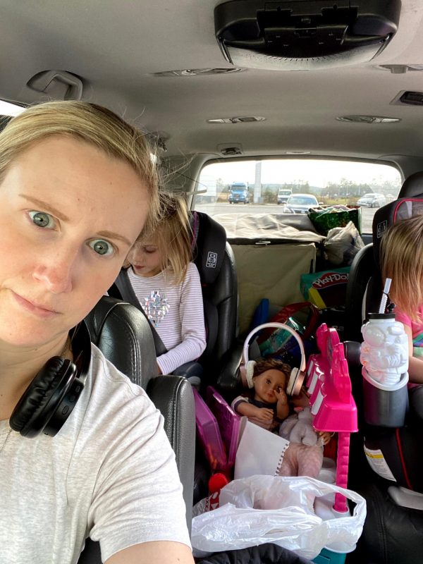 Holiday travel guide - staying sane while on the road with kids