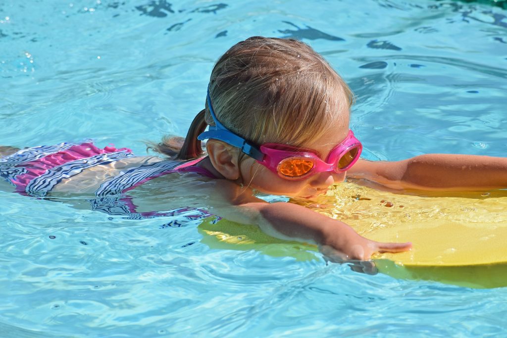 structured kid sports and extracurricular activities