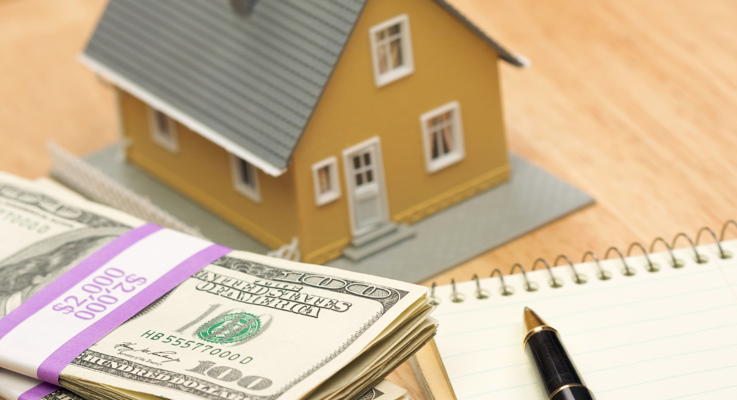 tips for moving and living on a budget!