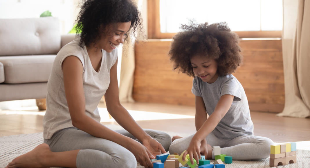 Mom and child playing and using academic language - Birmingham Mom Collective 